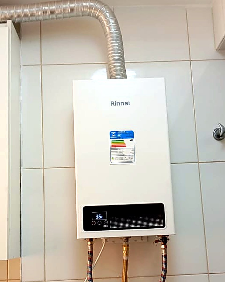 Aquecedor a gás Rinnai instalado